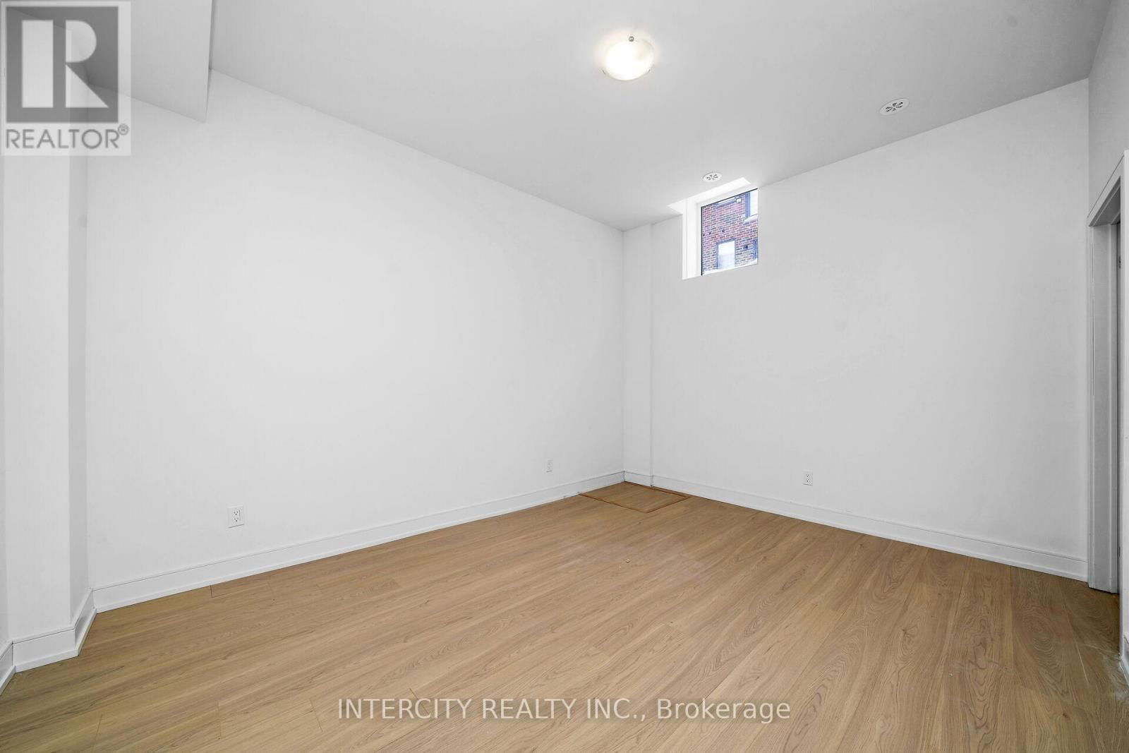 23 DESIREE PLACE Image 5