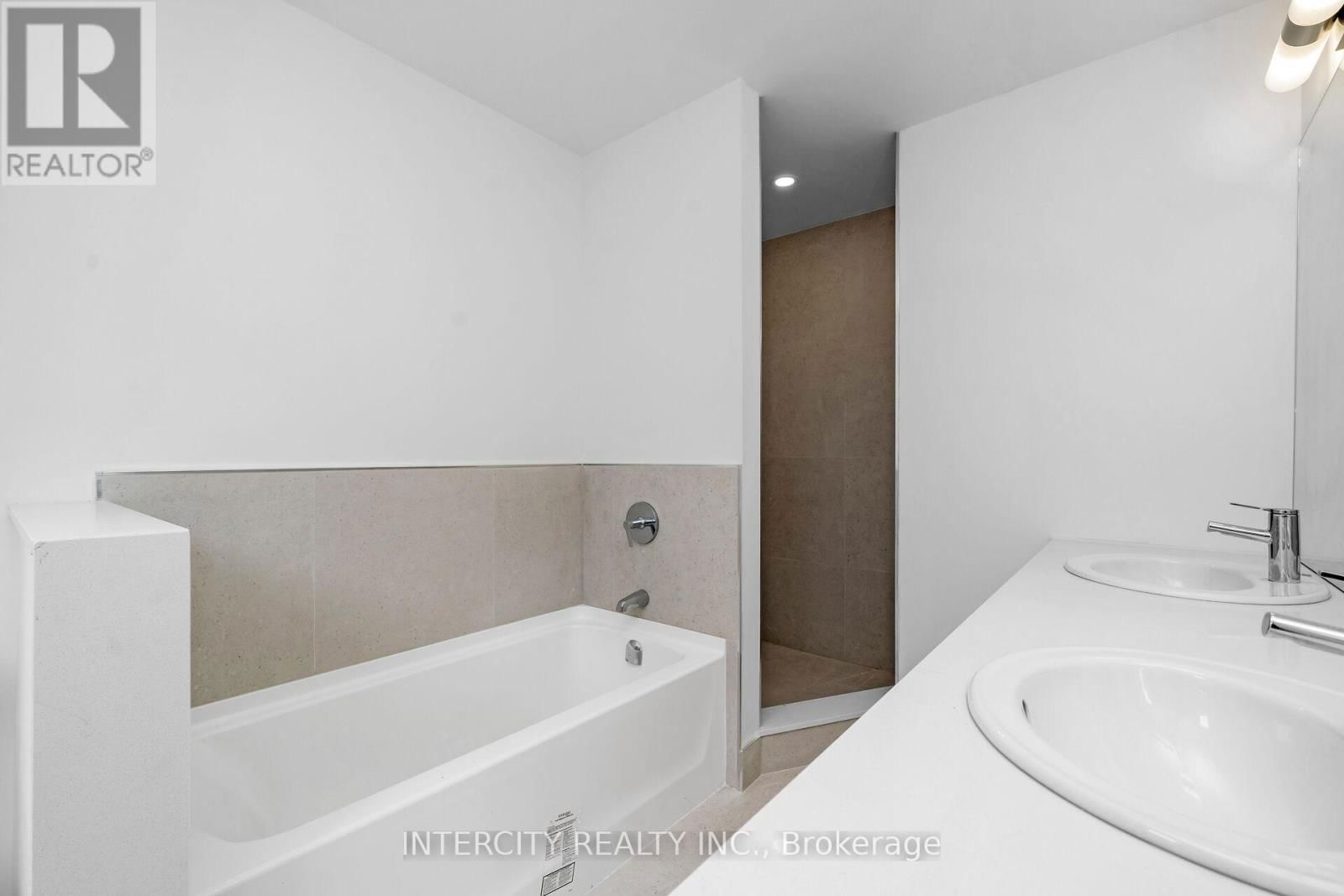 6 WYLIE STREET Image 25