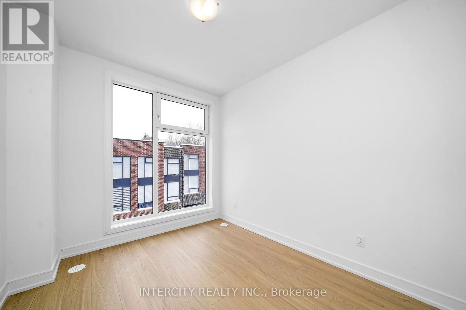 6 WYLIE STREET Image 28