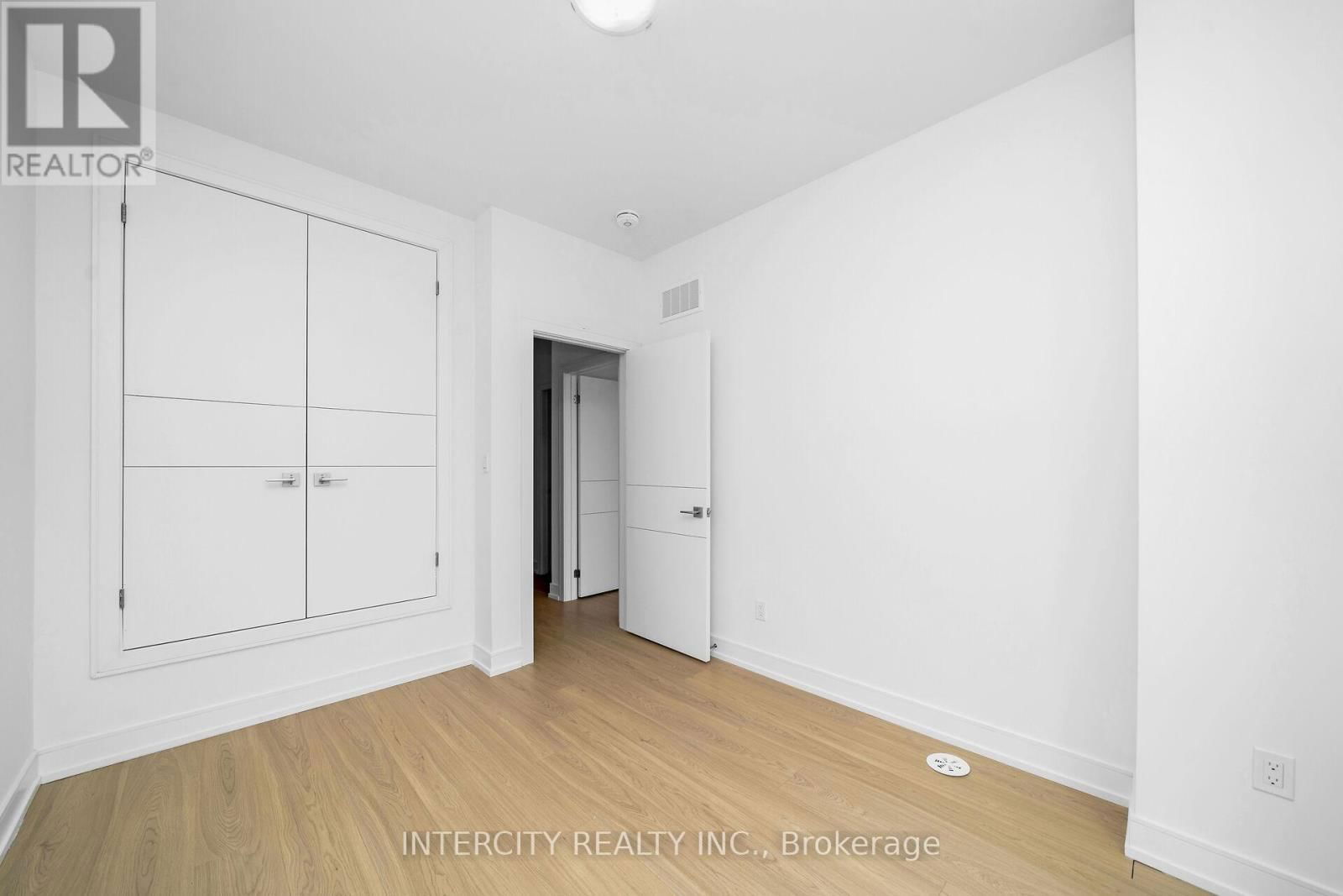 6 WYLIE STREET Image 29
