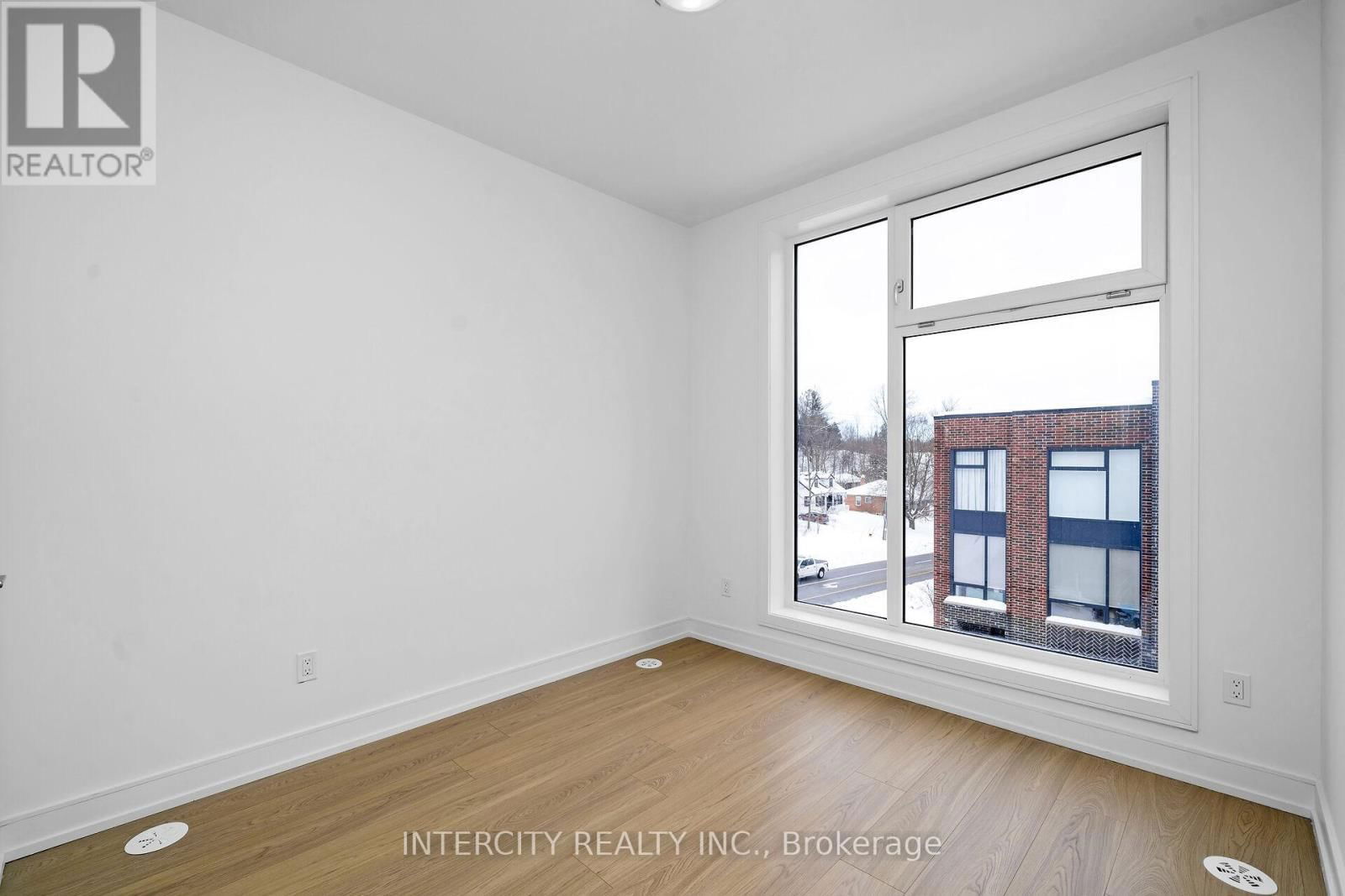 6 WYLIE STREET Image 30