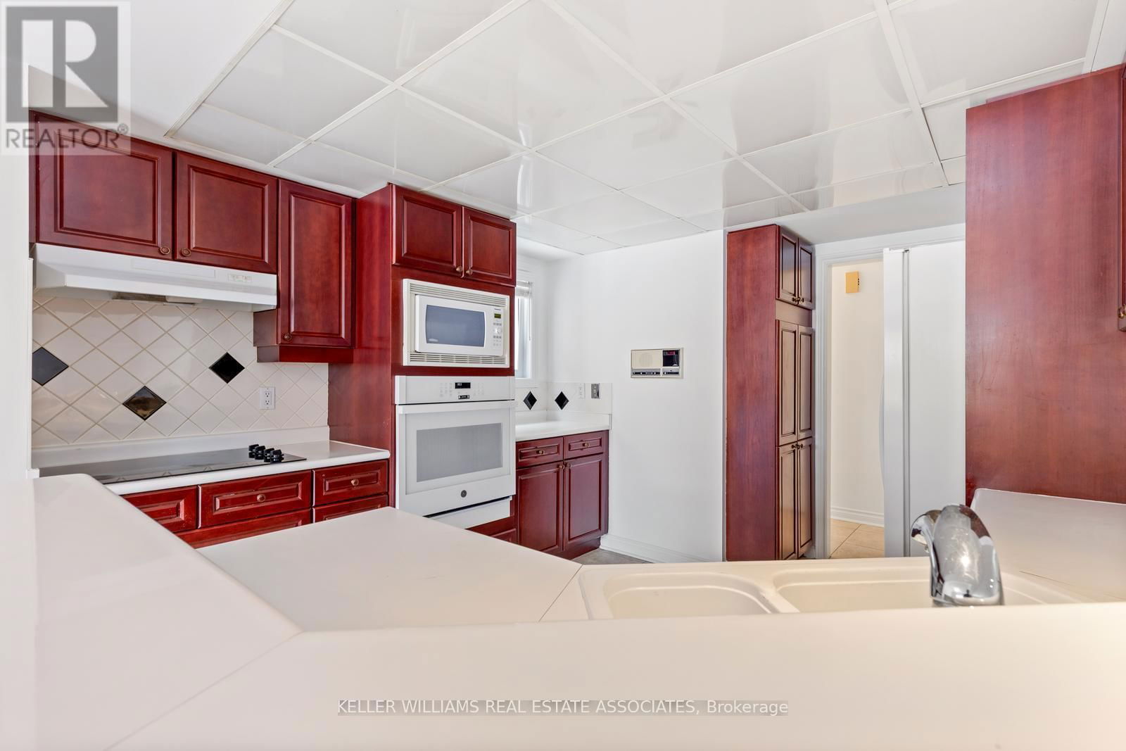 60 - 5480 GLEN ERIN DRIVE Image 17