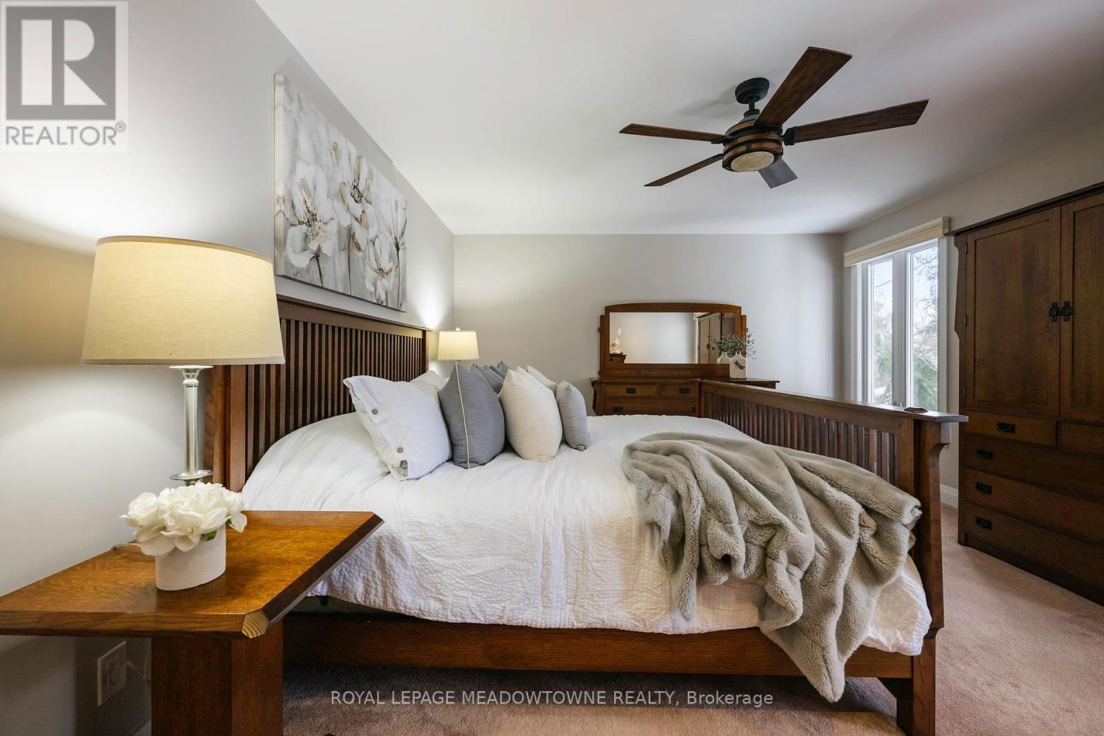 28 PINE TREE CRESCENT Image 22