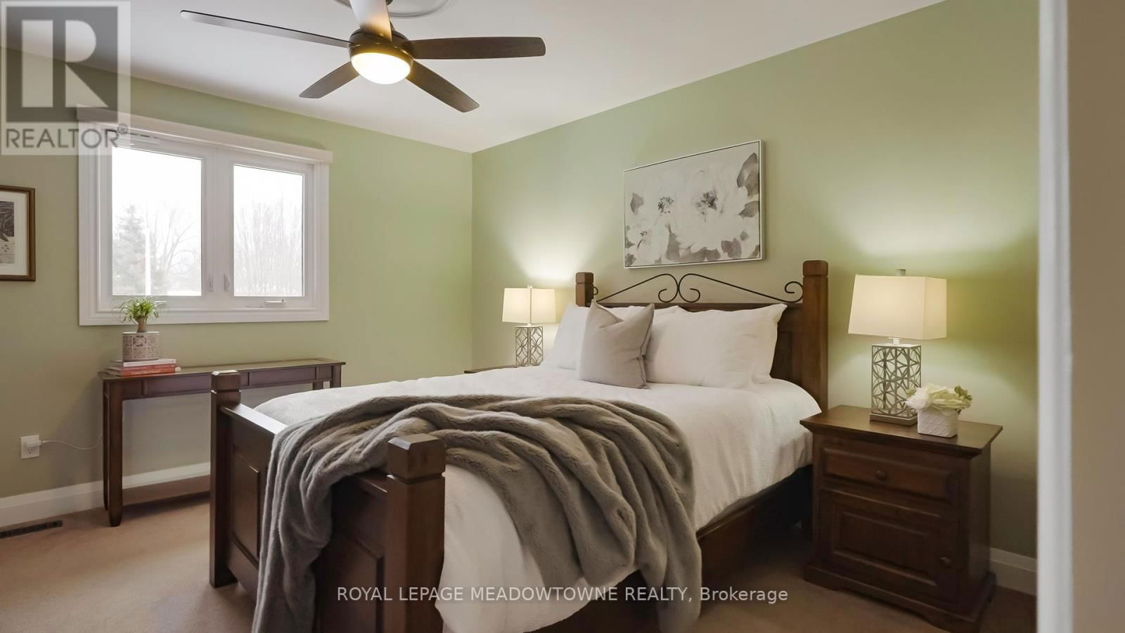 28 PINE TREE CRESCENT Image 29