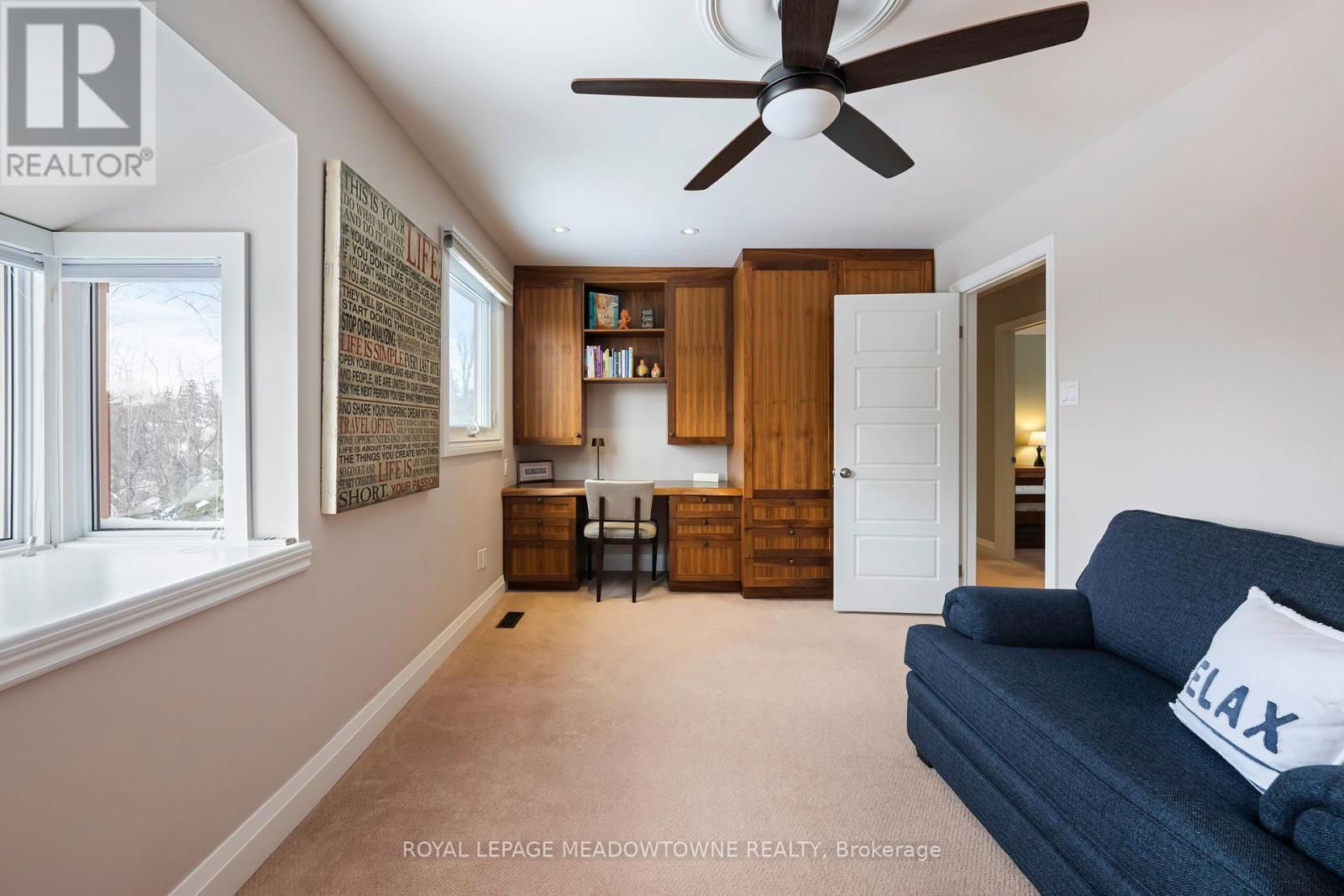 28 PINE TREE CRESCENT Image 34