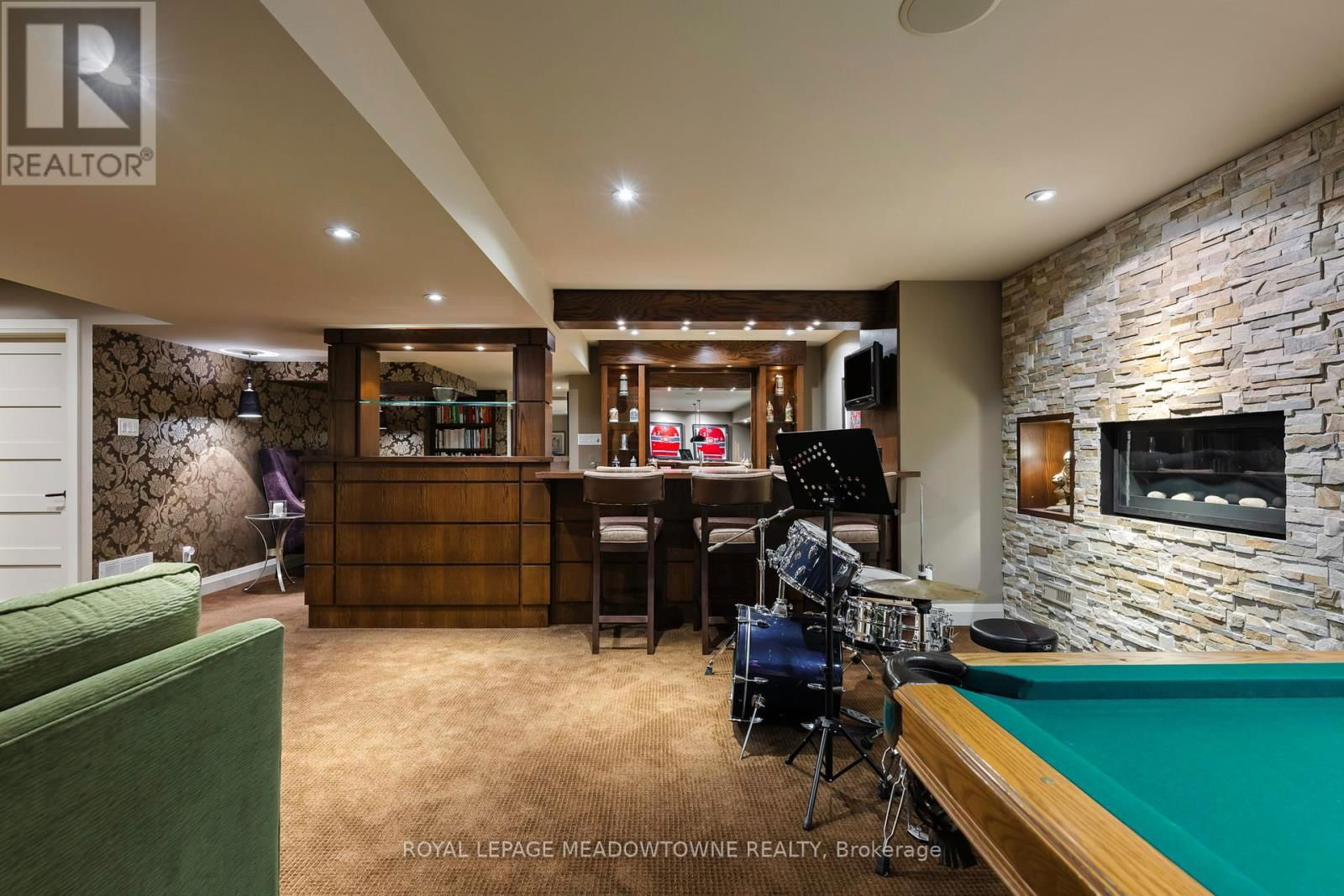 28 PINE TREE CRESCENT Image 41