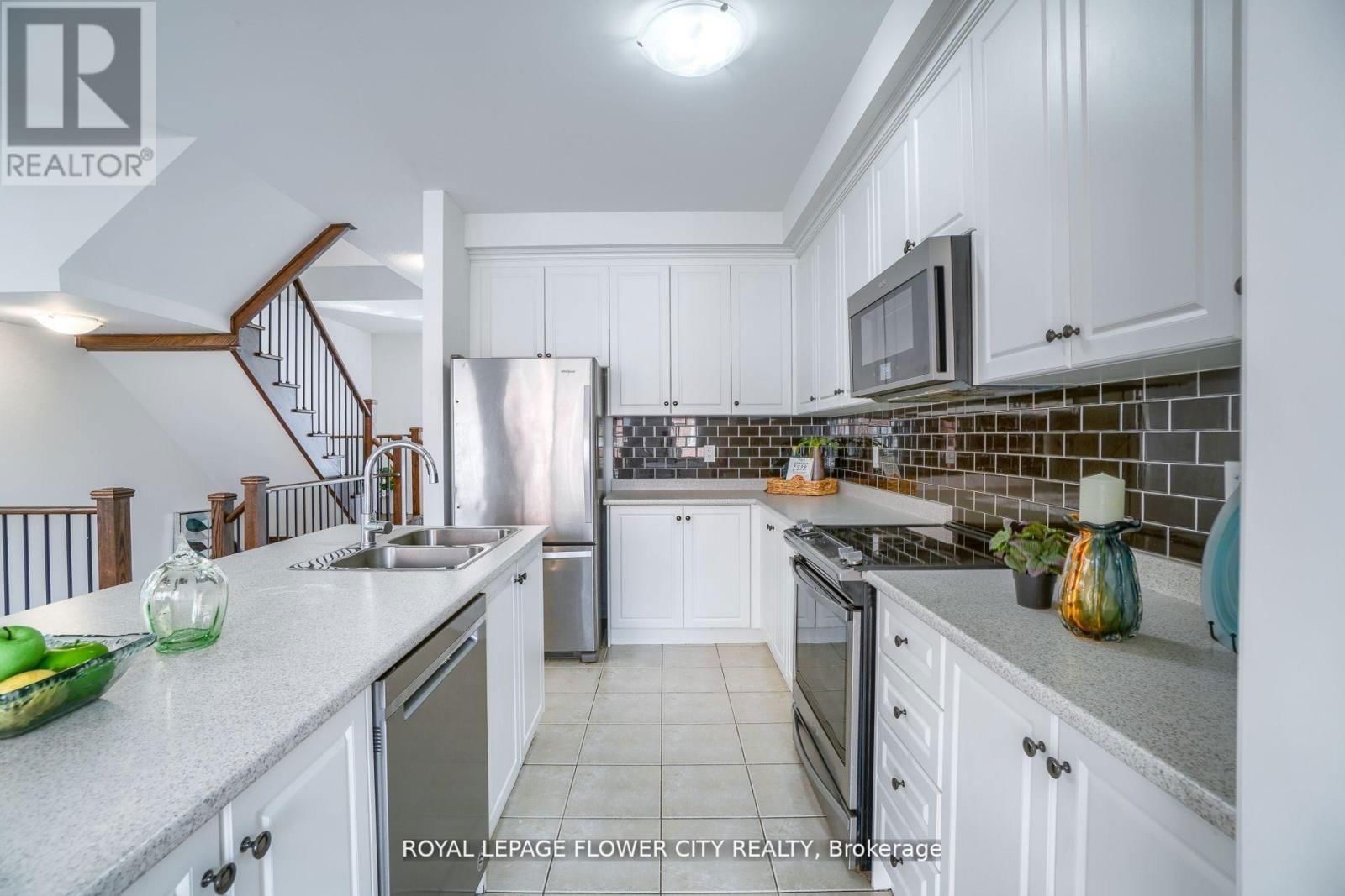 14 FAYE STREET Image 18
