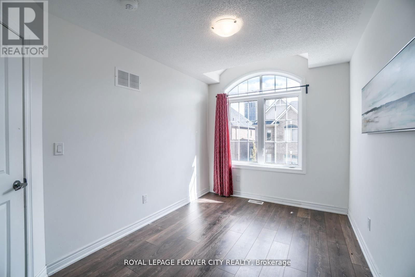 14 FAYE STREET Image 22