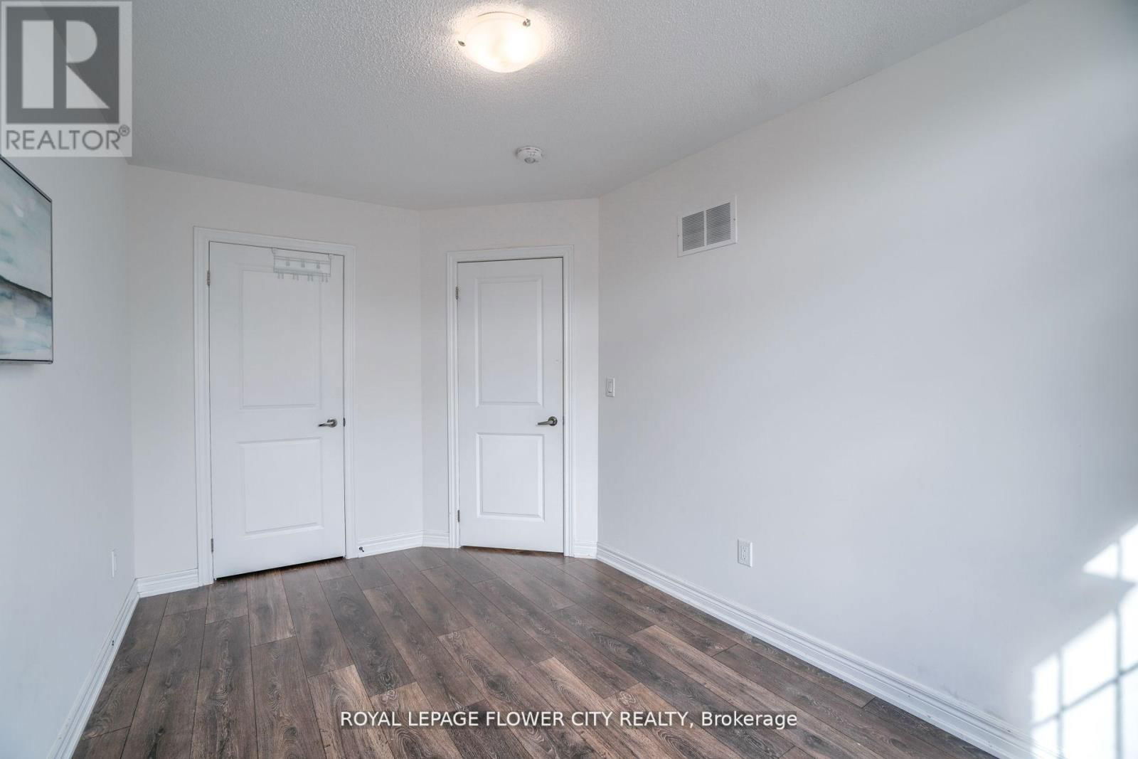 14 FAYE STREET Image 33