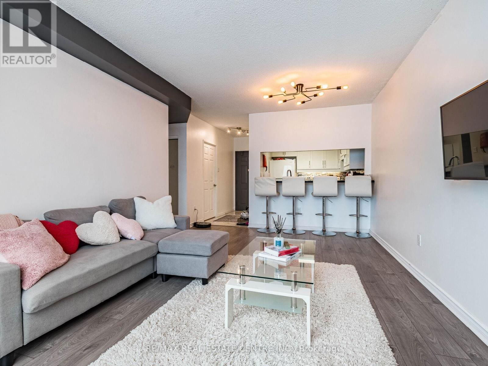 1616 - 250 WEBB DRIVE Image 14
