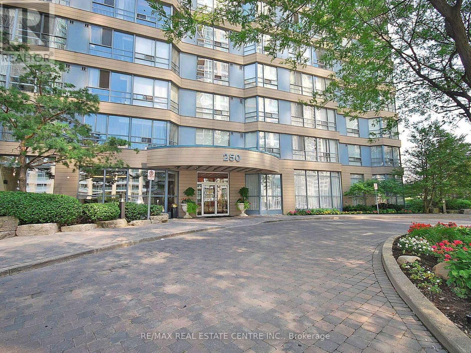 1616 - 250 WEBB DRIVE Image 2