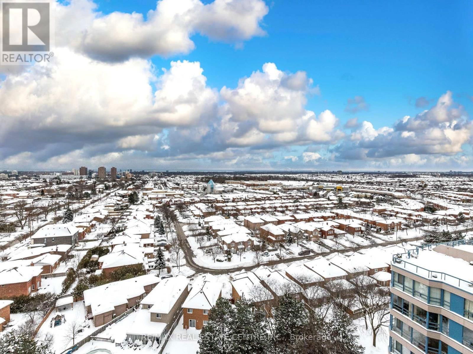 1616 - 250 WEBB DRIVE Image 3