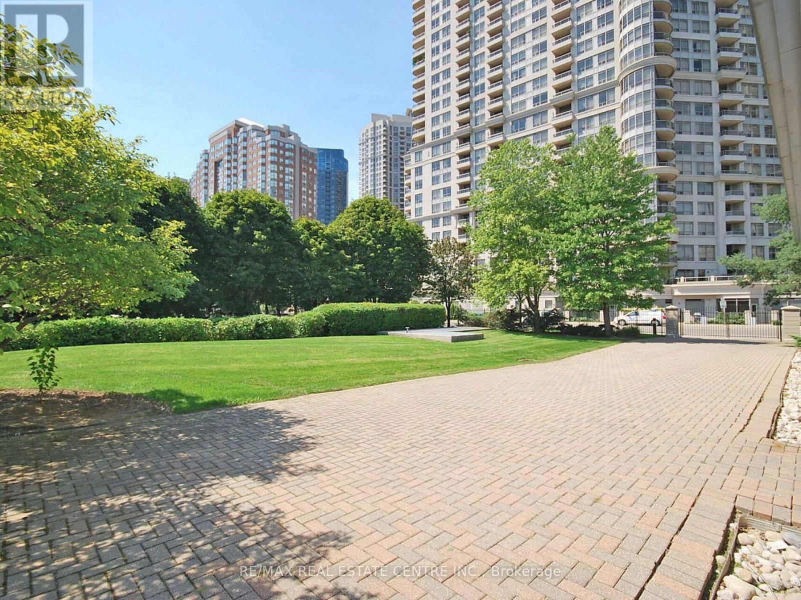 1616 - 250 WEBB DRIVE Image 43
