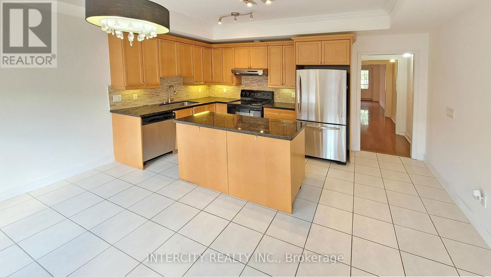 86 LAKESHORE ROAD WEST Image 17