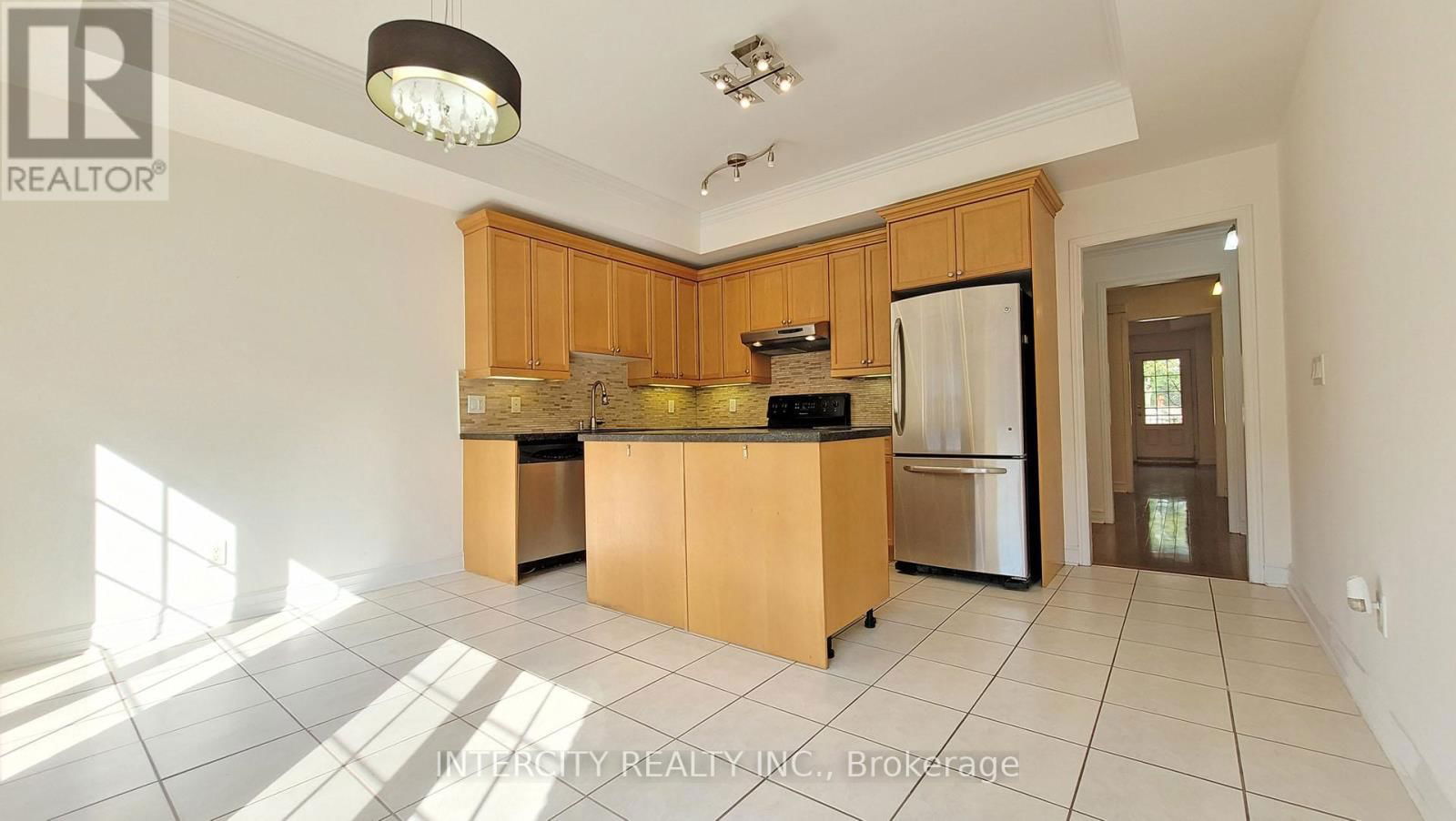 86 LAKESHORE ROAD WEST Image 23