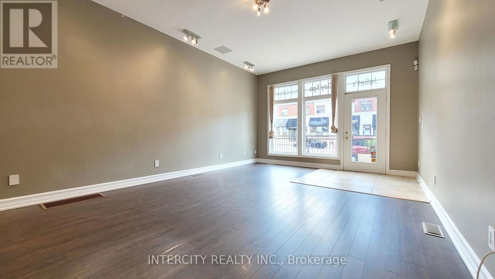 86 LAKESHORE ROAD WEST Image 35