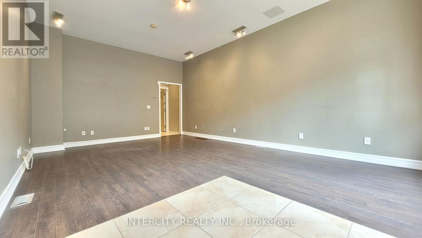 86 LAKESHORE ROAD WEST Image 36