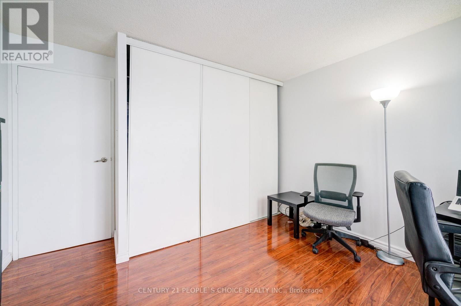 1206 - 25 TRAILWOOD DRIVE Image 16