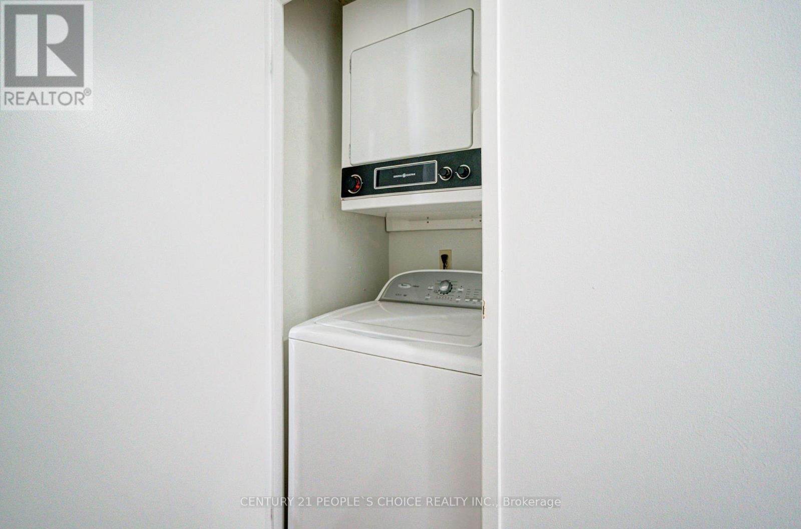 1206 - 25 TRAILWOOD DRIVE Image 6