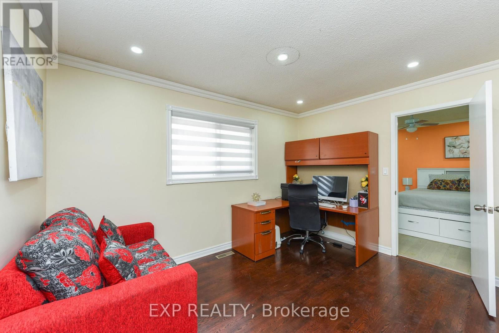28 FAIRLIGHT STREET Image 23