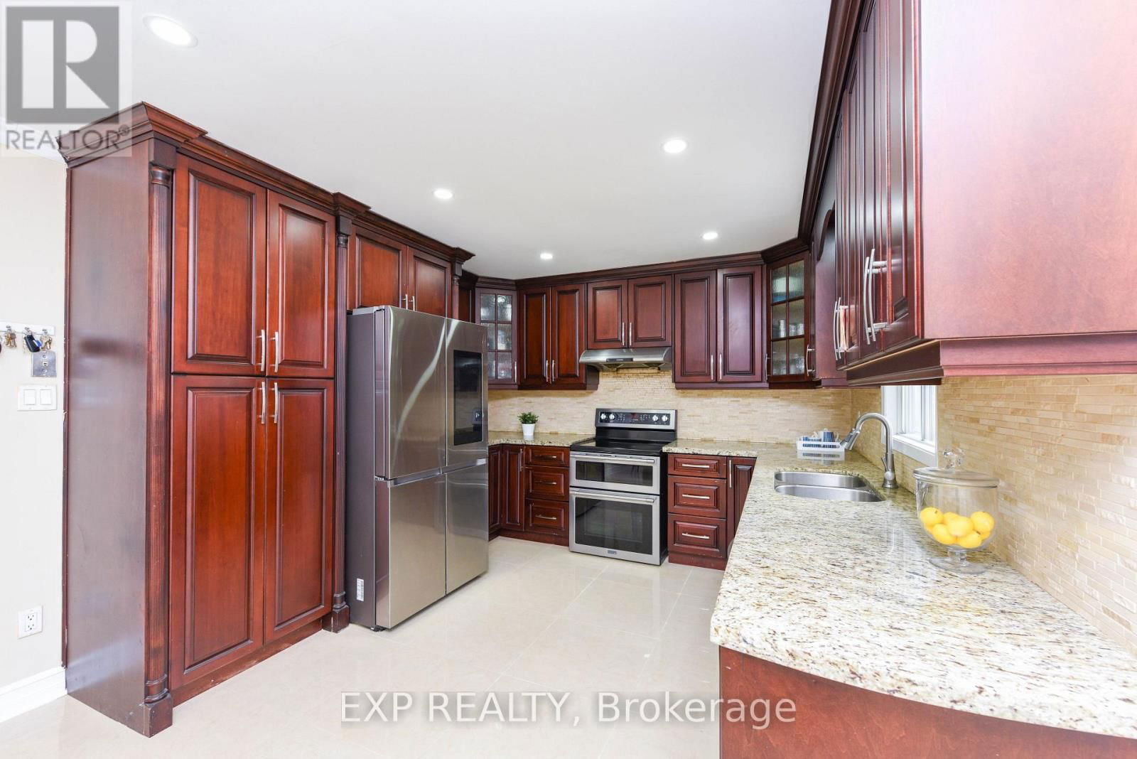 28 FAIRLIGHT STREET Image 8
