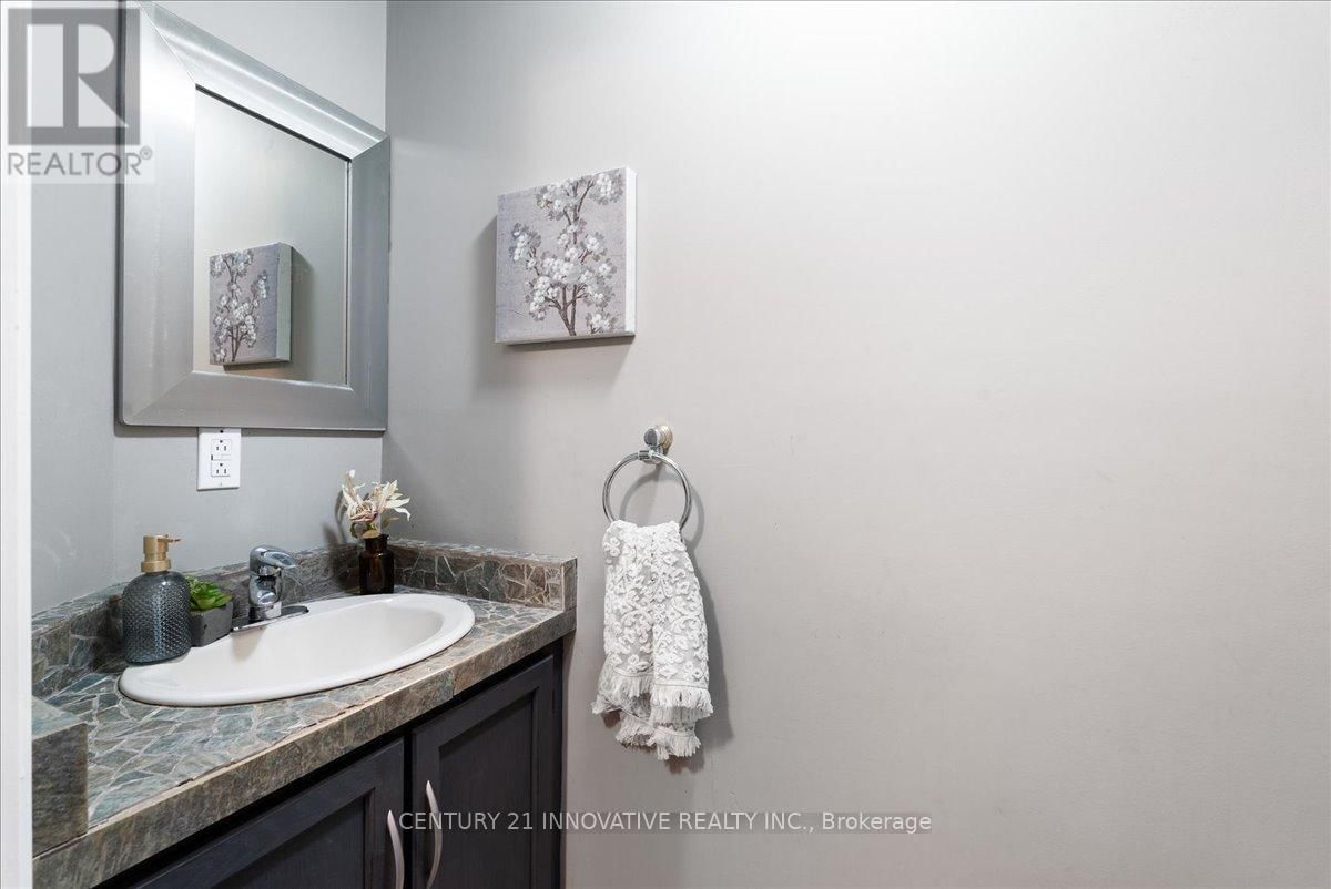 3061 ILOMAR COURT Image 11