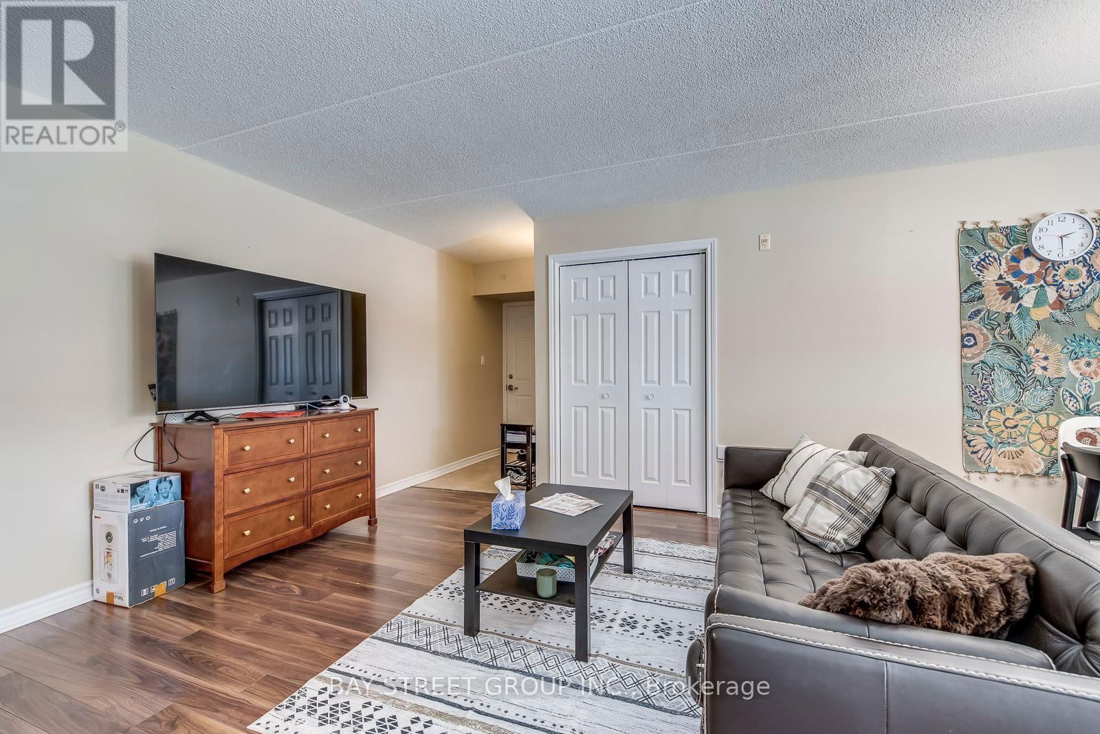 216 - 1480 BISHOPS GATE Image 14