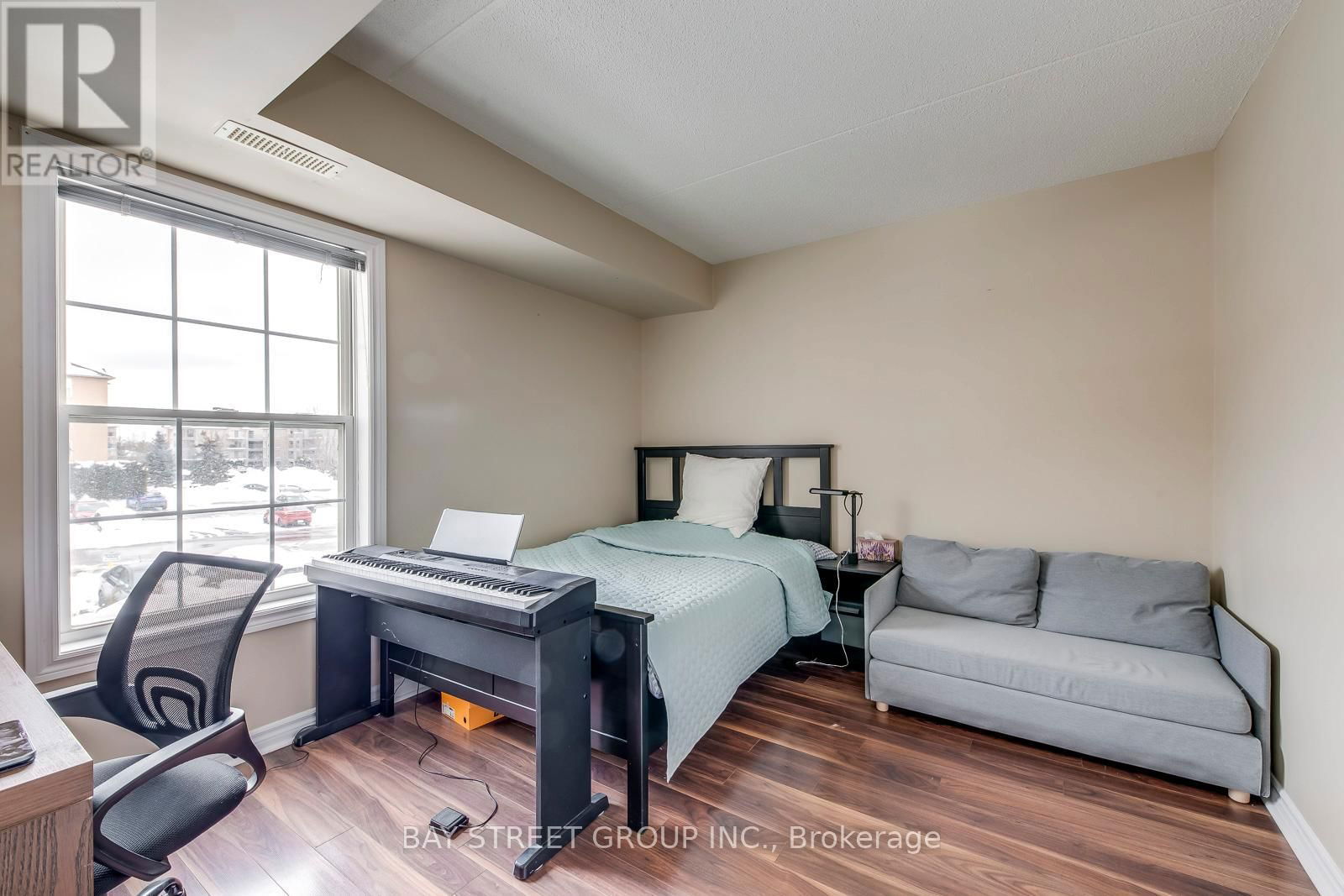 216 - 1480 BISHOPS GATE Image 32