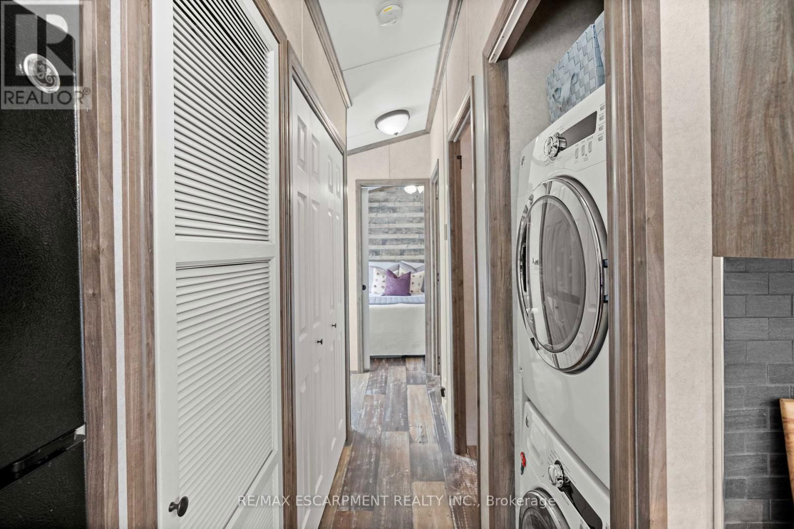 10 Oak St - 4449 MILBUROUGH LINE Image 24