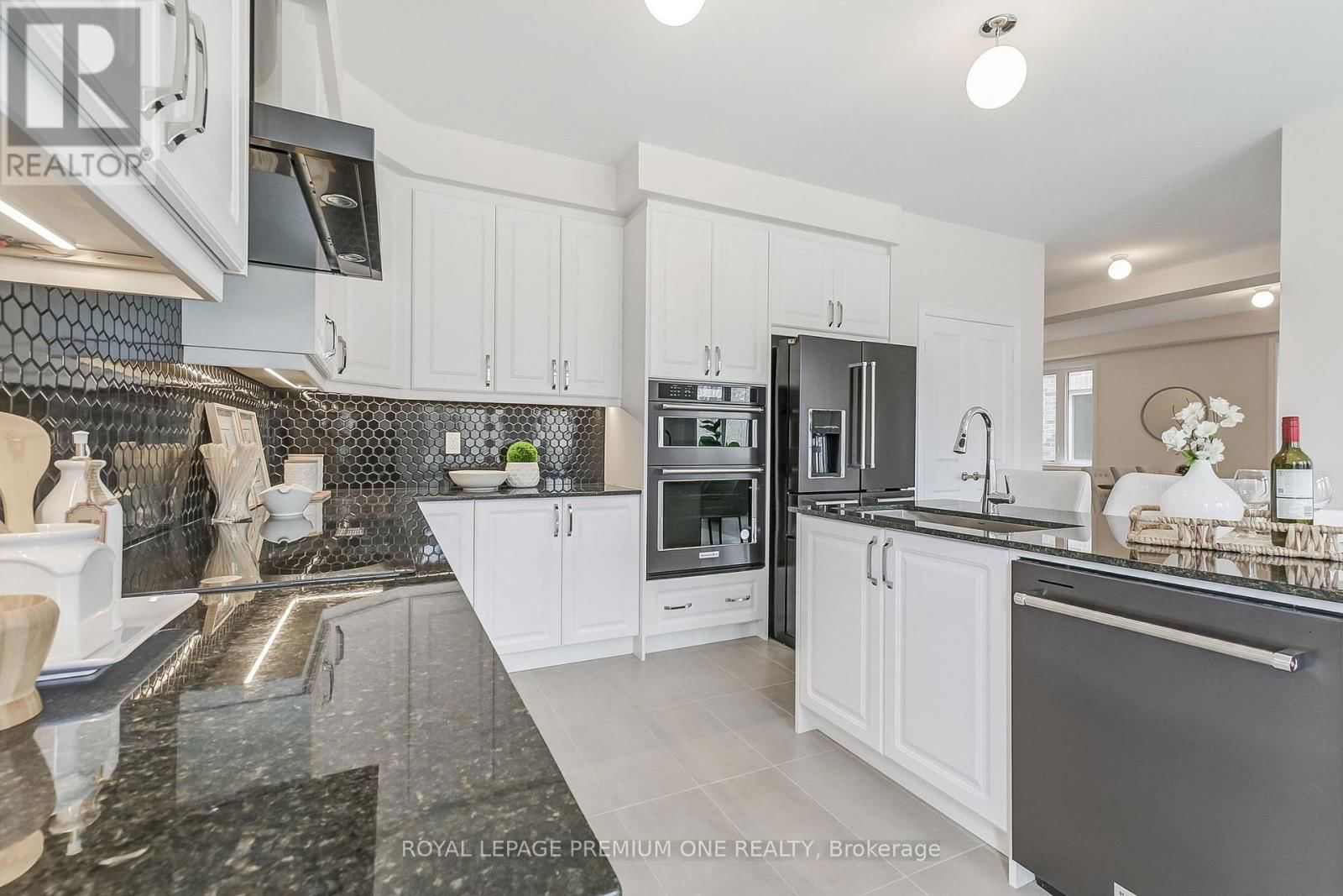 799 APPLE TERRACE Image 14