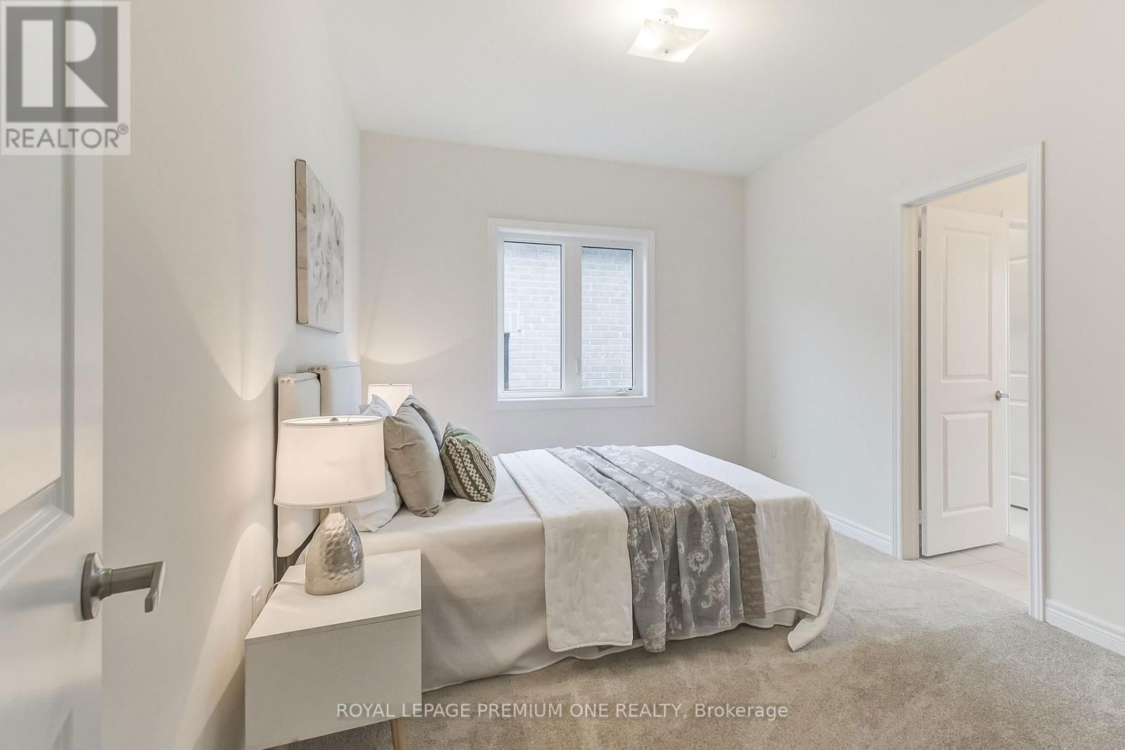 799 APPLE TERRACE Image 32