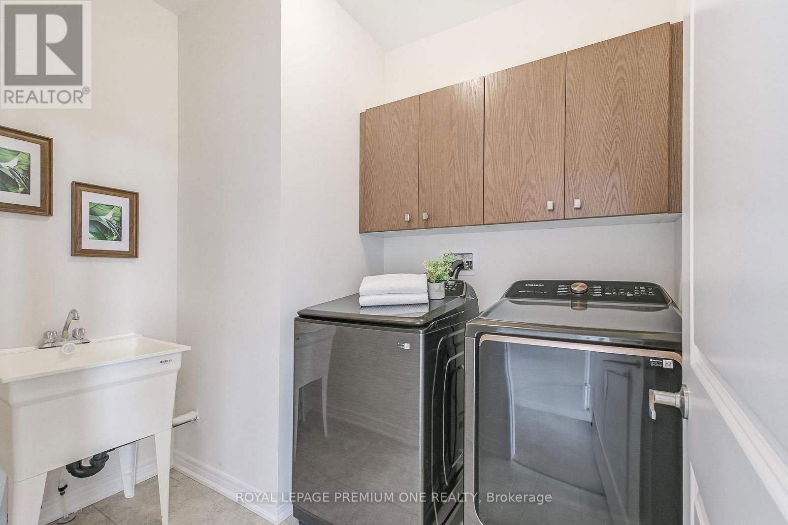 799 APPLE TERRACE Image 37