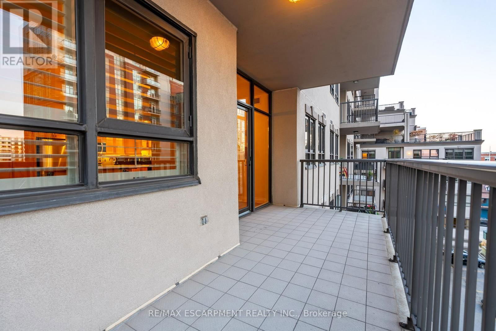 611 - 399 ELIZABETH STREET Image 29