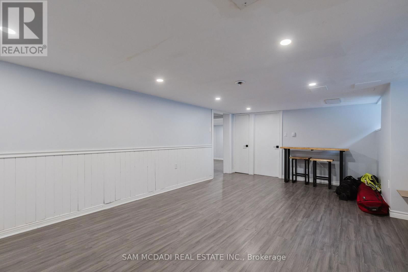 2177 LAKESHORE ROAD Image 17