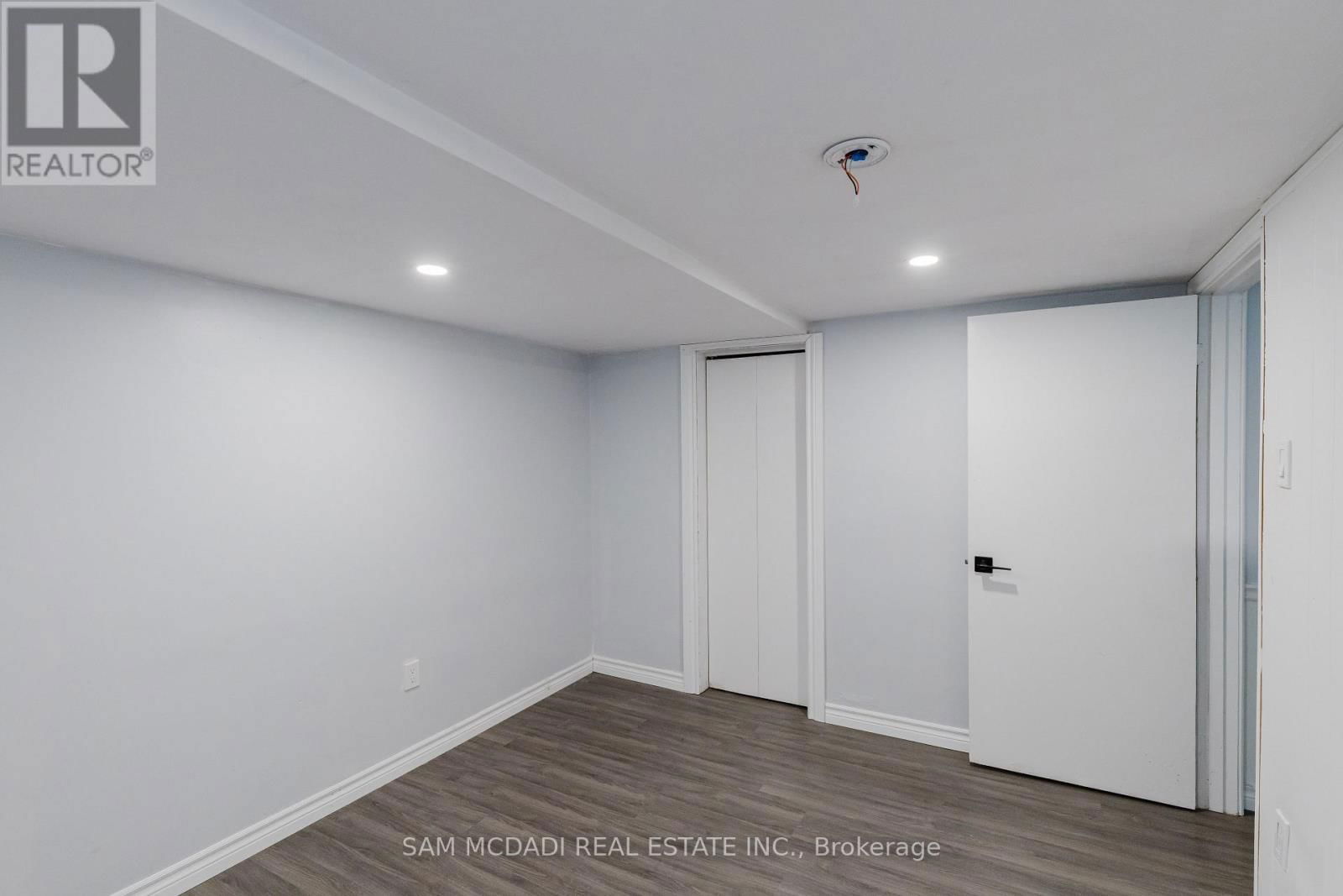 2177 LAKESHORE ROAD Image 21