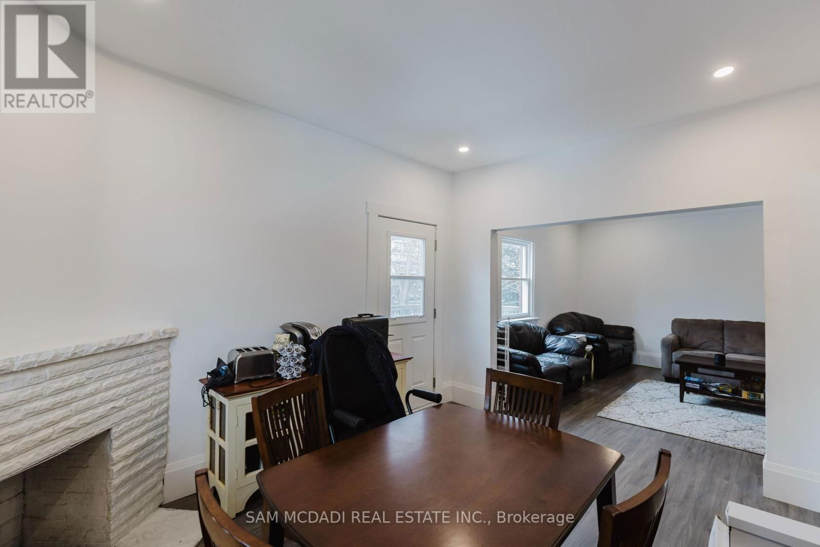 2177 LAKESHORE ROAD Image 24