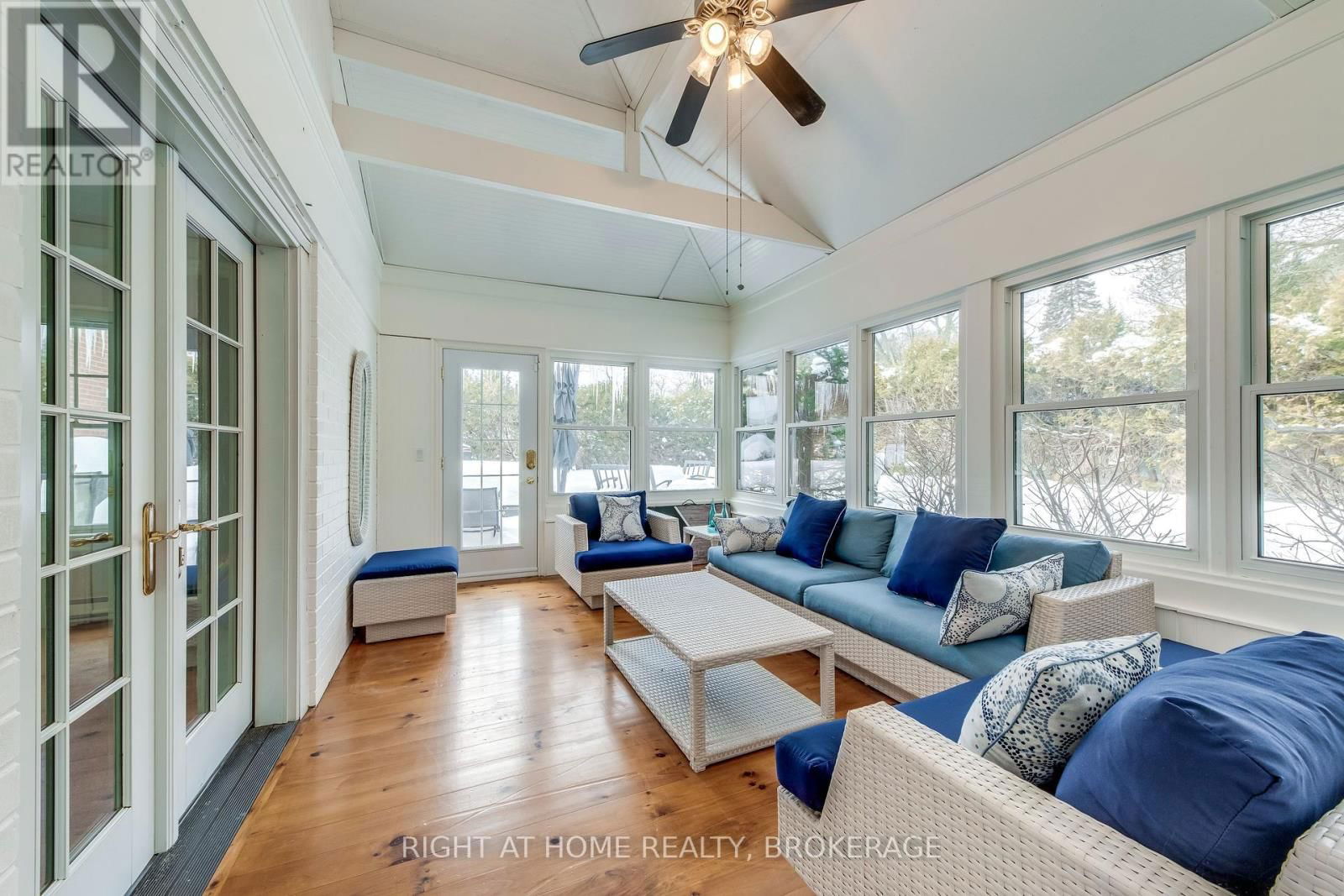 1335 CAMBRIDGE DRIVE Image 22