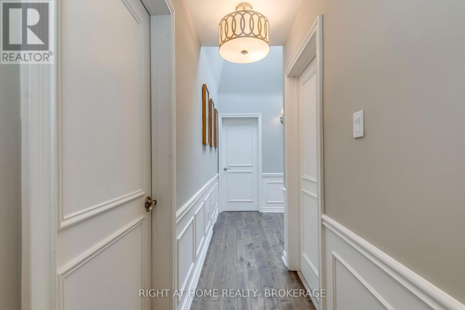 1335 CAMBRIDGE DRIVE Image 28
