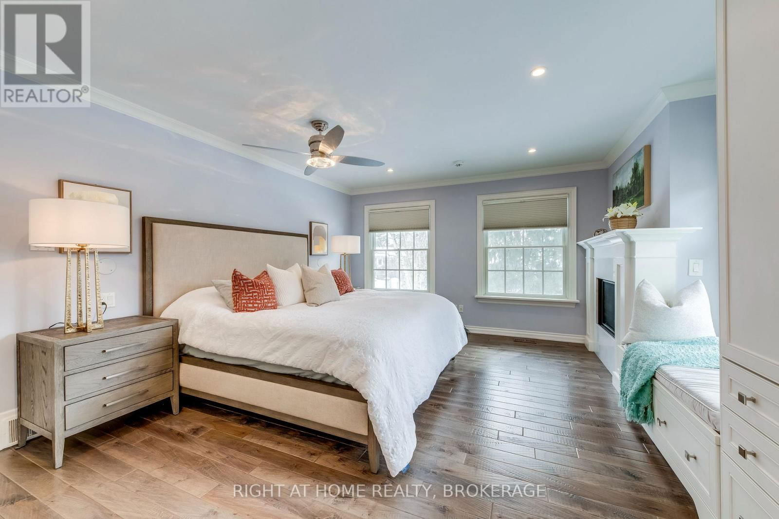 1335 CAMBRIDGE DRIVE Image 30