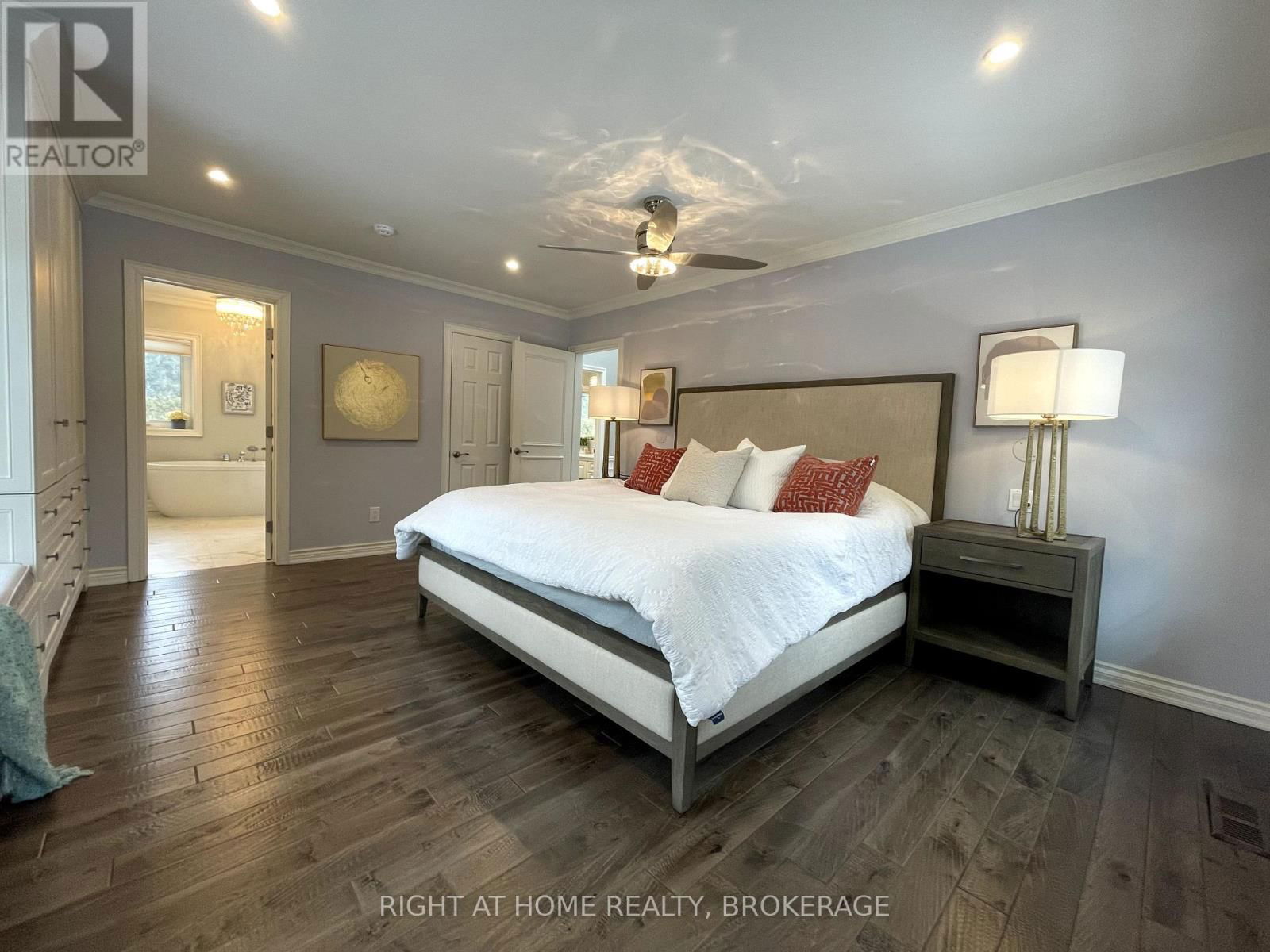 1335 CAMBRIDGE DRIVE Image 31