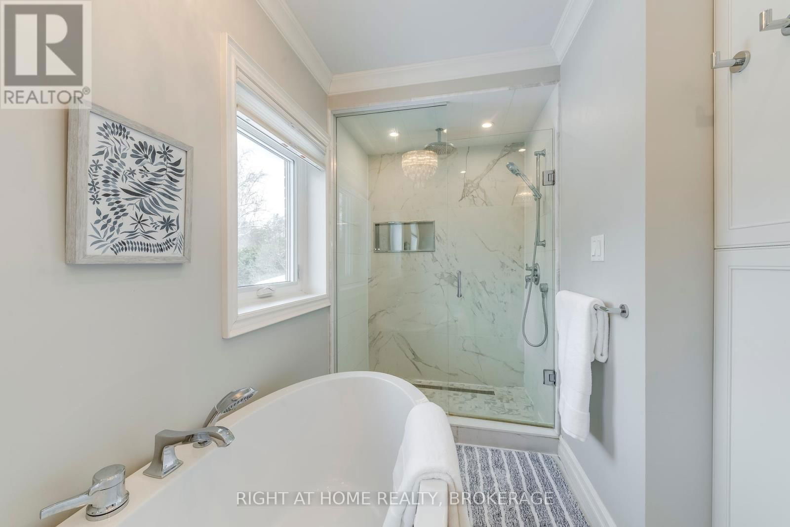 1335 CAMBRIDGE DRIVE Image 33