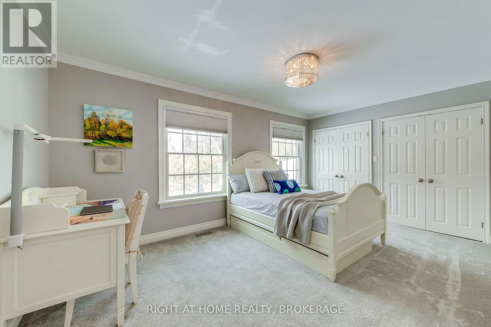1335 CAMBRIDGE DRIVE Image 34