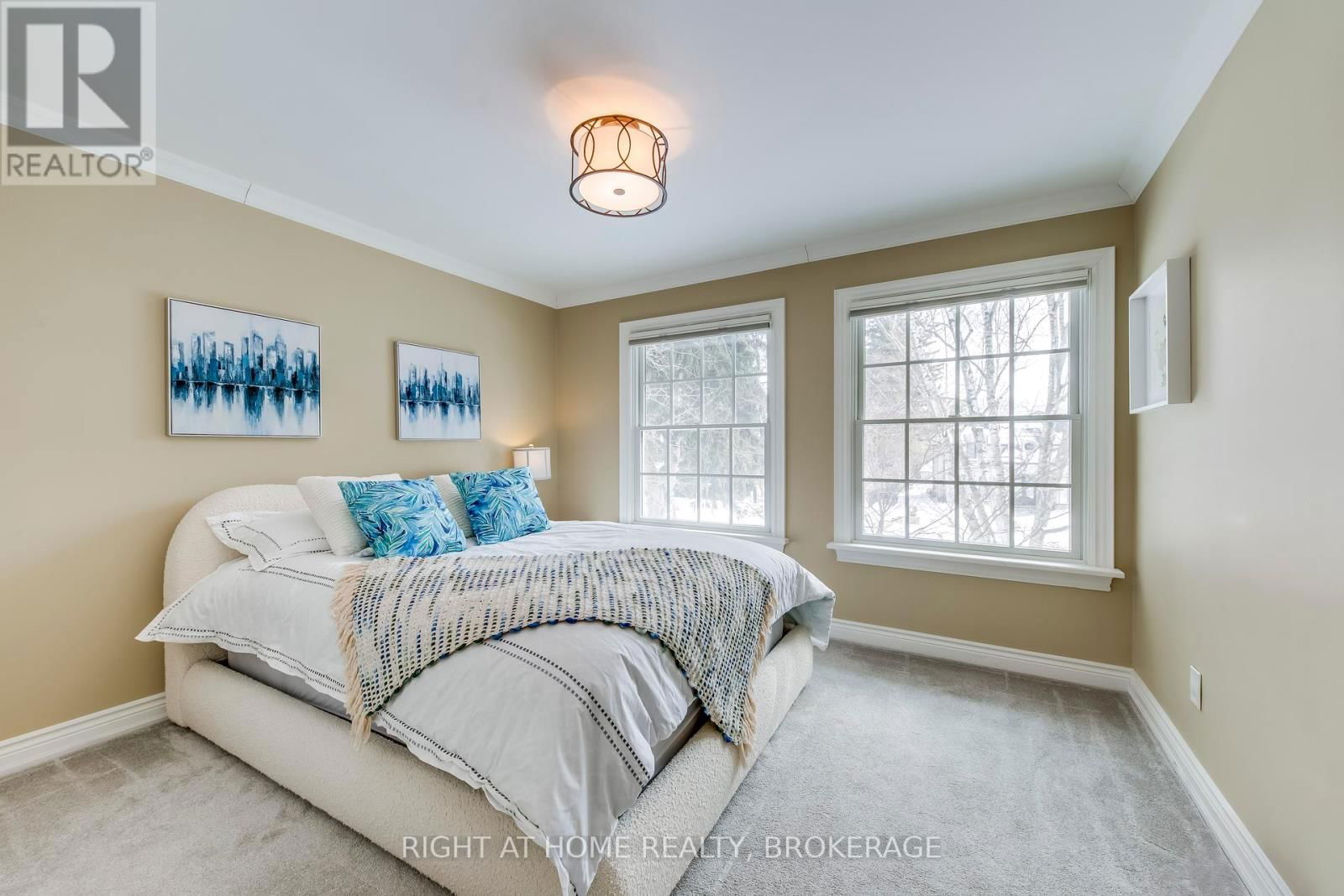 1335 CAMBRIDGE DRIVE Image 36
