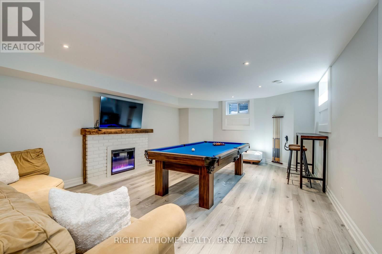 1335 CAMBRIDGE DRIVE Image 41