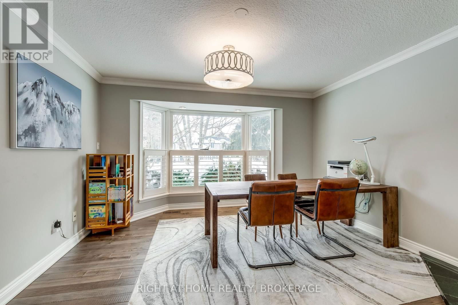 1335 CAMBRIDGE DRIVE Image 9