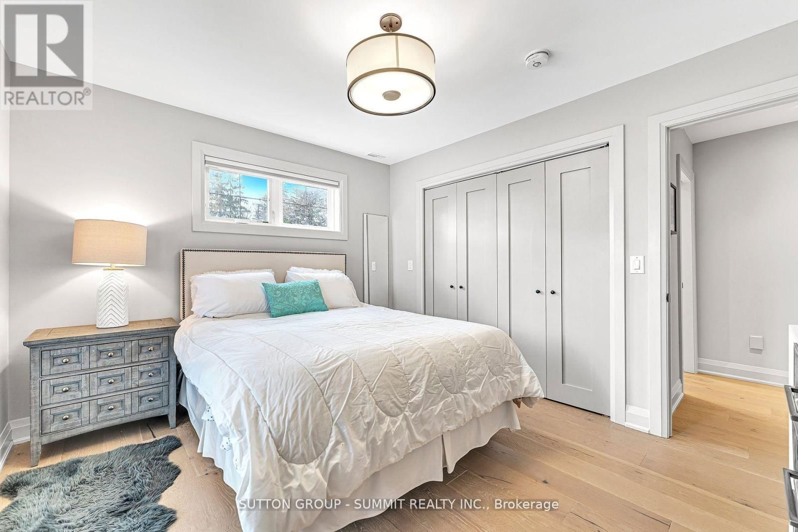 31 OAKWOOD AVENUE NORTH Image 13