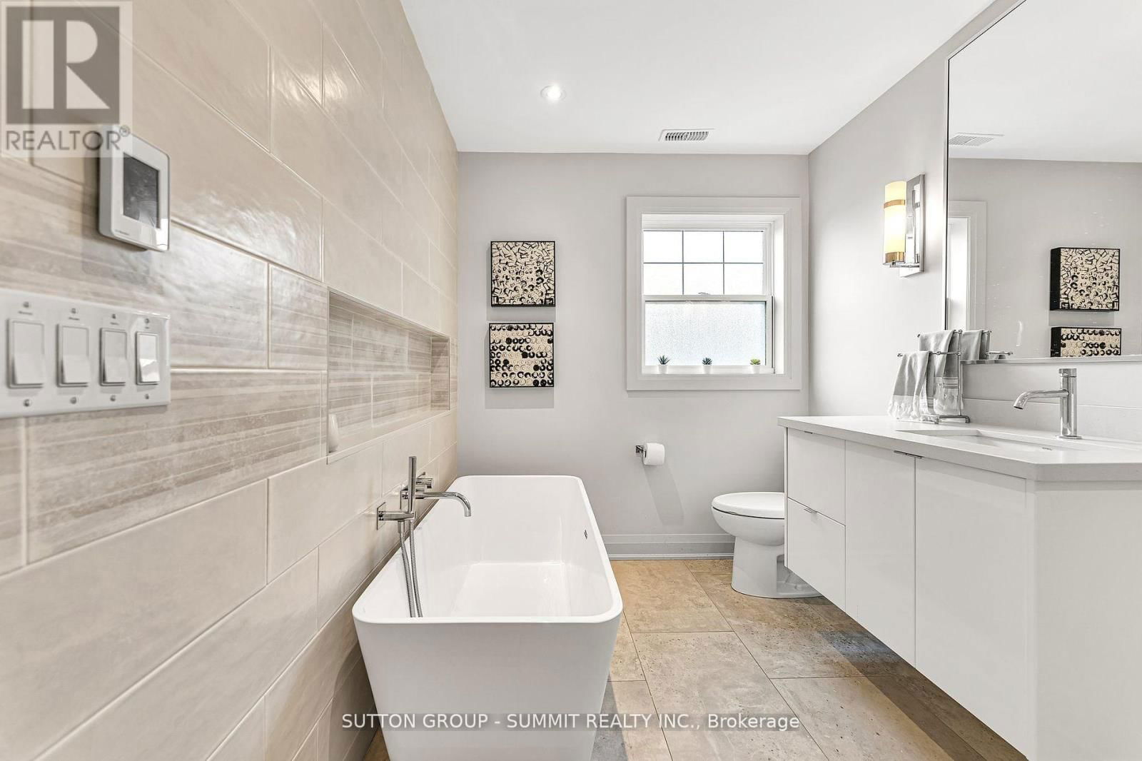 31 OAKWOOD AVENUE NORTH Image 14