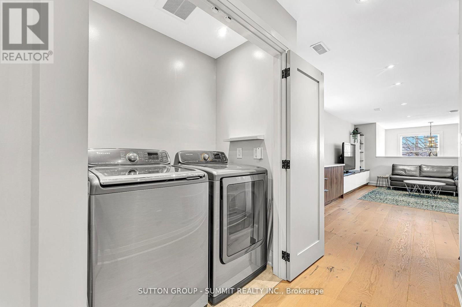 31 OAKWOOD AVENUE NORTH Image 19