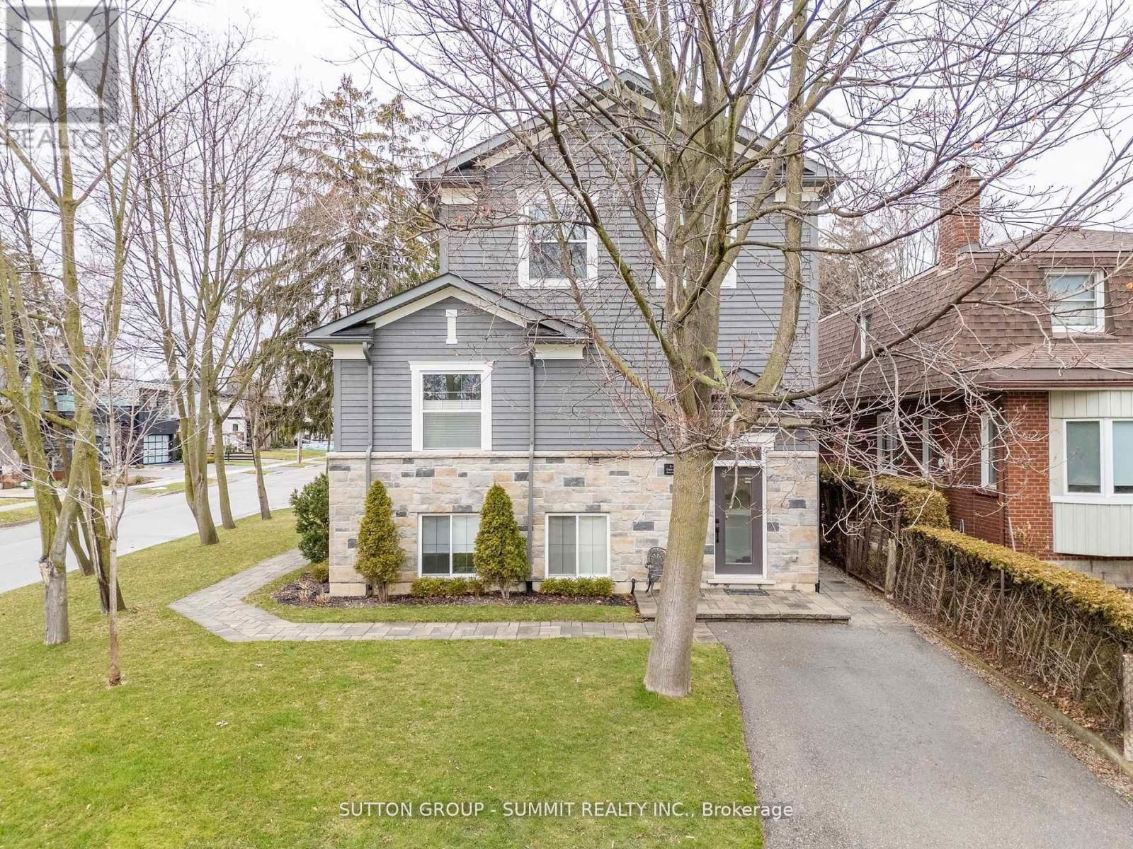 31 OAKWOOD AVENUE NORTH Image 2