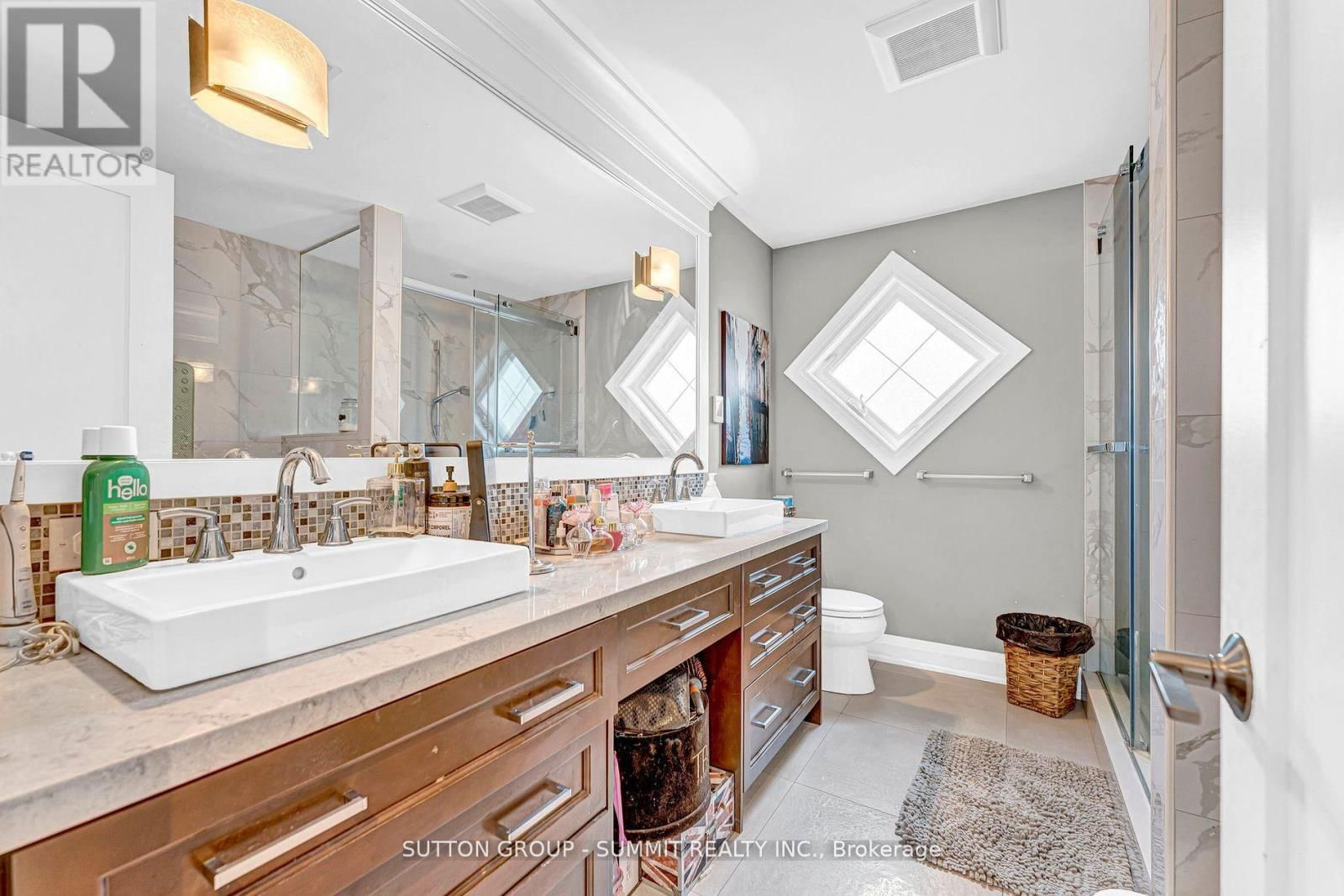 31 OAKWOOD AVENUE NORTH Image 29